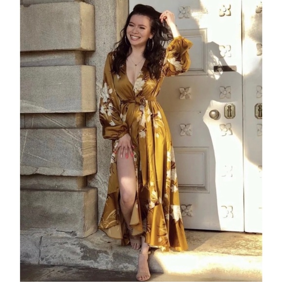 EXPRESS x Rocky Barnes Kimono Maxi Wrap Dress - Picture 16 of 16